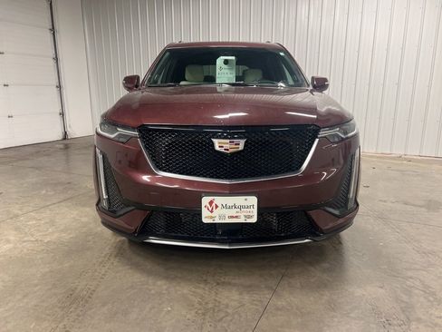 Used 2023 Cadillac XT6 Sport w/ Technology Package image 3