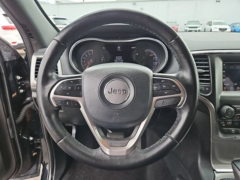 Certified 2020 Jeep Grand Cherokee Laredo AWD/4WD image 19