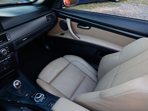 Used 2013 BMW M3 Convertible image 27