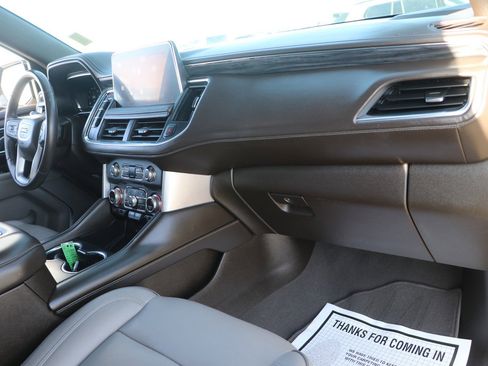 Used 2022 GMC Yukon SLT w/ SLT Premium Package image 37