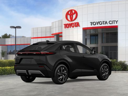 New 2026 Toyota C-HR AWD/4WD image 39