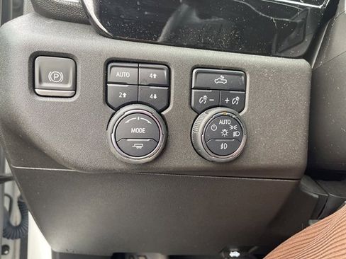 Used 2022 Chevrolet Silverado 1500 RST image 17