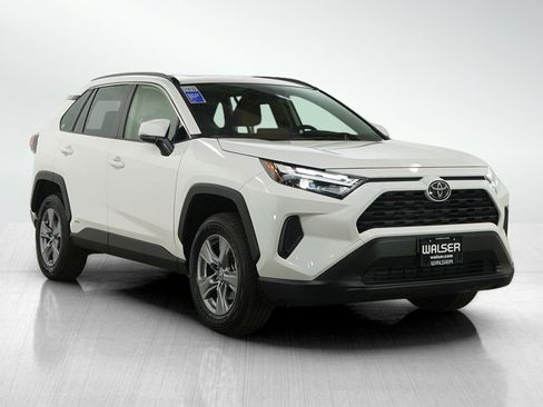 Used 2025 Toyota RAV4 XLE image 7
