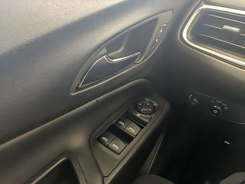 Used 2022 Chevrolet Equinox LT image 26