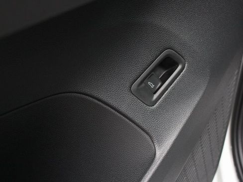 New 2026 Volkswagen Atlas Cross Sport SEL R-Line image 8