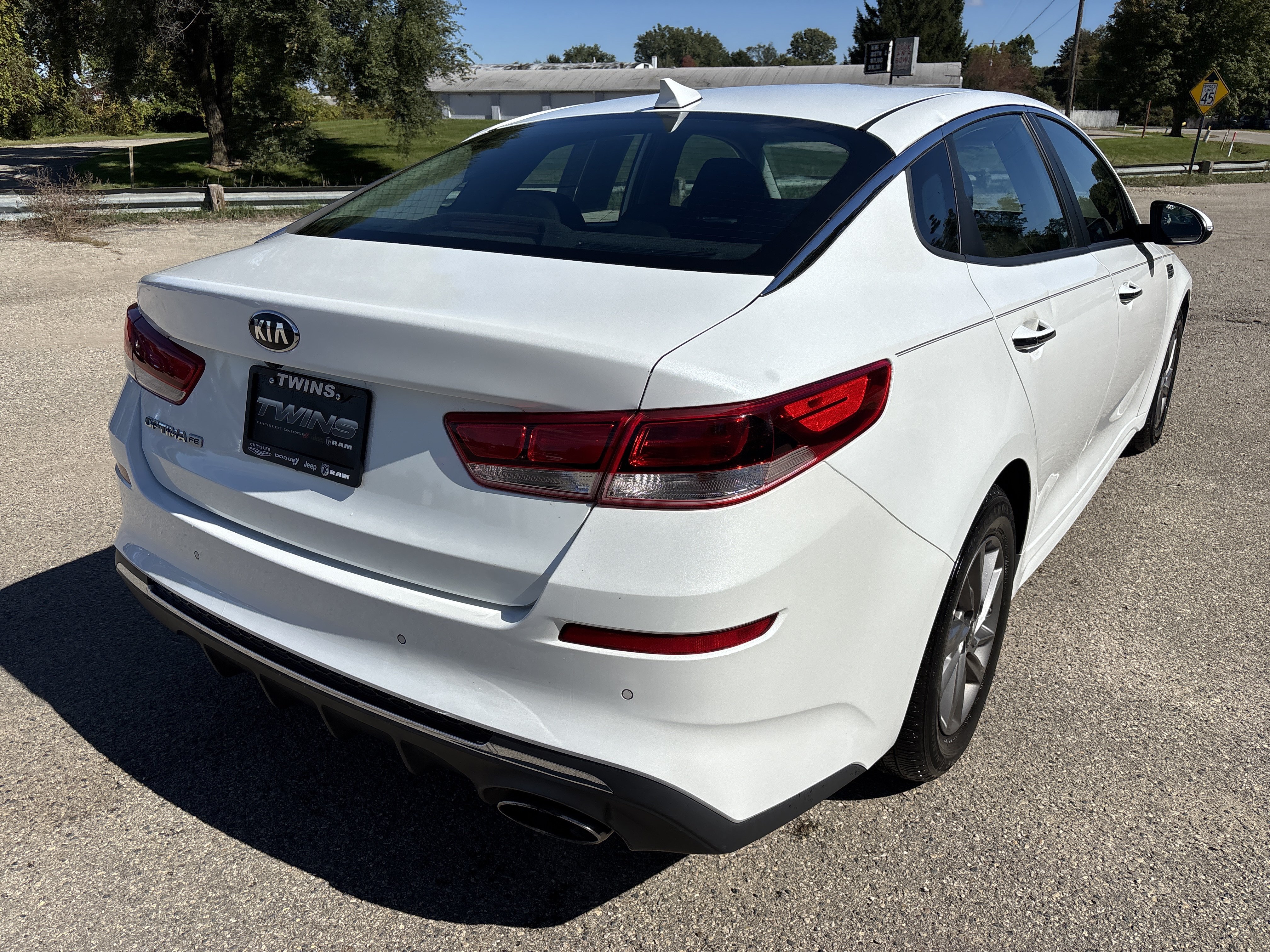 Used 2020 Kia Optima LX FWD image 3