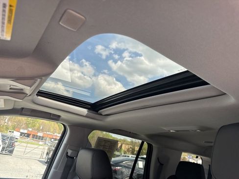 Used 2020 Cadillac Escalade Luxury image 12