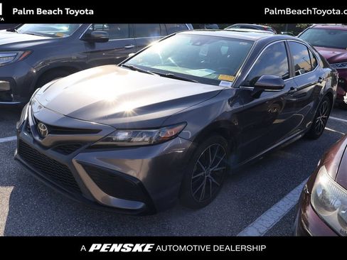 Used 2023 Toyota Camry SE w/ Convenience Package FWD image 1