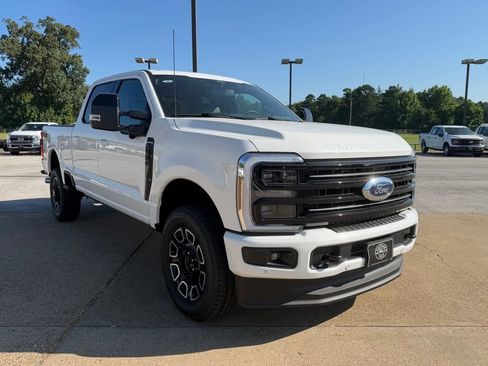 New 2026 Ford F350 Platinum w/ FX4 Off-Road Package AWD/4WD image 8