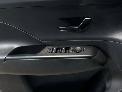 Used 2025 Hyundai Kona SEL FWD image 20