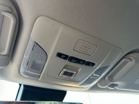 Used 2022 Toyota Corolla LE image 23