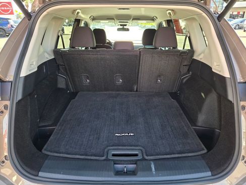 Certified 2024 Nissan Rogue SV image 18