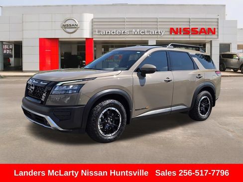 Used 2024 Nissan Pathfinder Rock Creek AWD/4WD image 9
