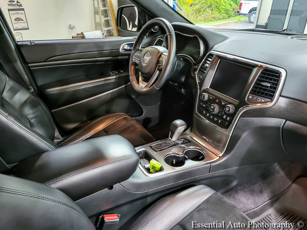 Used 2018 Jeep Grand Cherokee Altitude AWD/4WD image 24