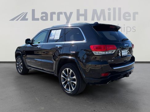 Used 2017 Jeep Grand Cherokee Overland w/ Jeep Active Safety Group AWD/4WD image 3