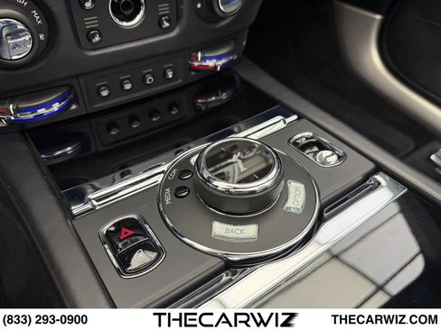 Used 2019 Rolls-Royce Dawn RWD image 52