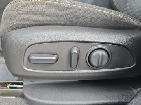 Used 2019 Chevrolet Equinox LT FWD image 29