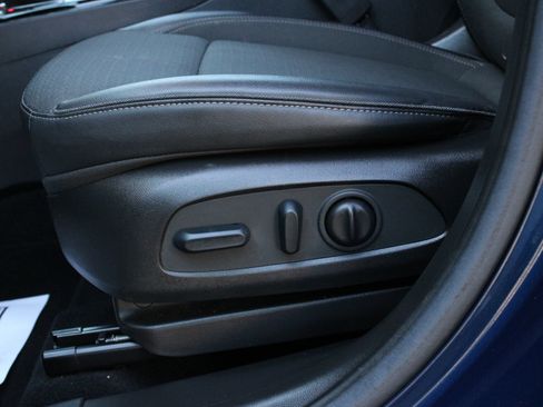 Used 2023 Buick Encore GX Preferred w/ Cold Weather Comfort Package AWD/4WD image 13