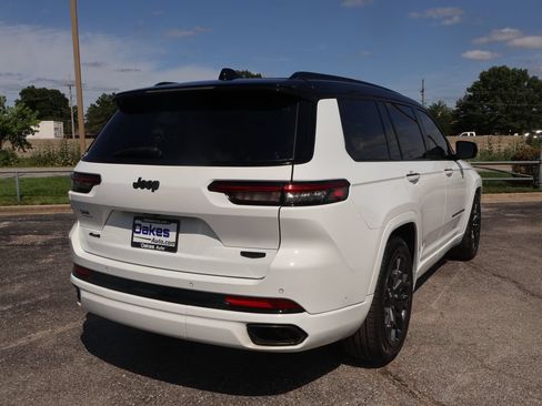 Used 2023 Jeep Grand Cherokee L Summit w/ High Altitude Package AWD/4WD image 7