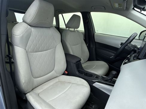 Used 2023 Toyota Corolla Cross L image 13