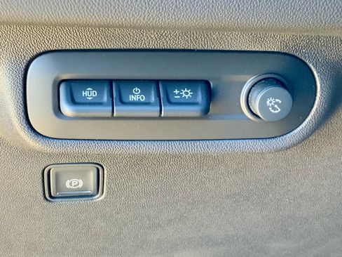 Used 2022 GMC Terrain Denali image 48