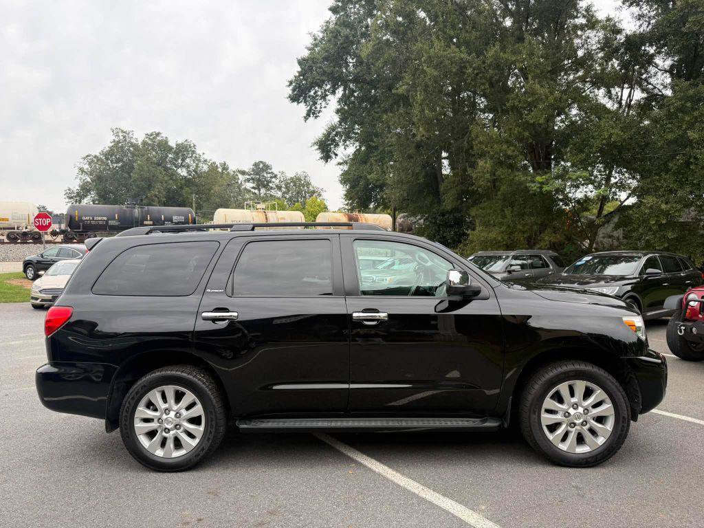 Used 2014 Toyota Sequoia Platinum RWD image 5
