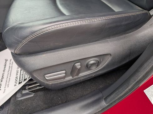 Used 2019 Toyota RAV4 XLE Premium FWD image 20