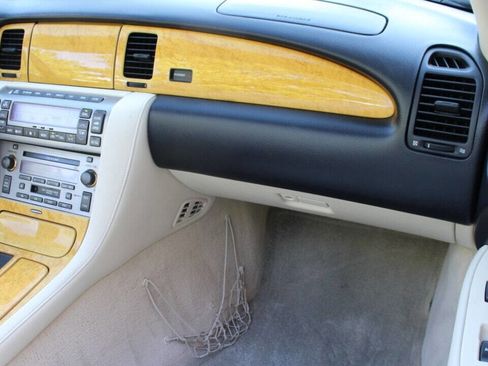 Used 2002 Lexus SC 430 Convertible image 20