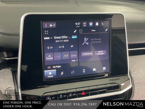 Used 2025 Jeep Compass Latitude image 32