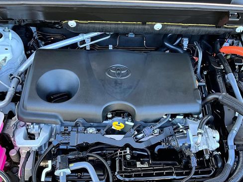 Certified 2024 Toyota Venza Limited AWD/4WD image 32