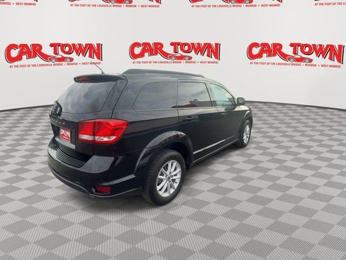 Used 2019 Dodge Journey SE image 8