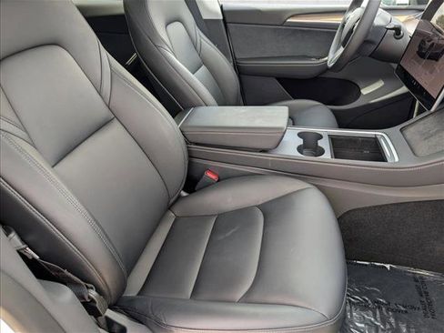 Used 2023 Tesla Model Y Long Range image 23