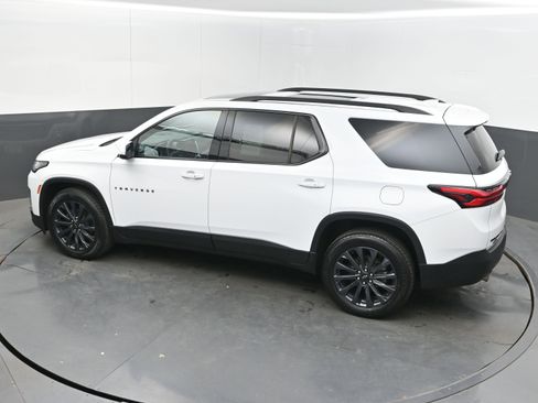 Used 2023 Chevrolet Traverse RS AWD/4WD image 34