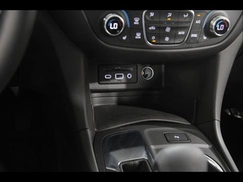 Used 2024 Chevrolet Equinox LT FWD image 15