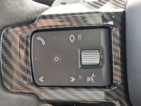 Used 2023 Land Rover Defender 110 V8 image 25