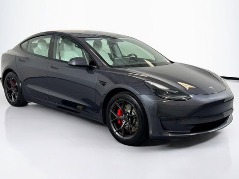 Used 2021 Tesla Model 3 Performance image 3