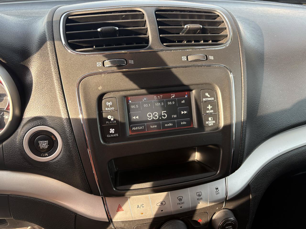 Used 2016 Dodge Journey SE w/ Flexible Seating Group FWD image 21