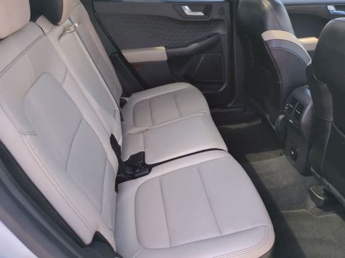 Used 2020 Ford Escape Titanium w/ Titanium Premium Package 2.0 AWD/4WD image 21