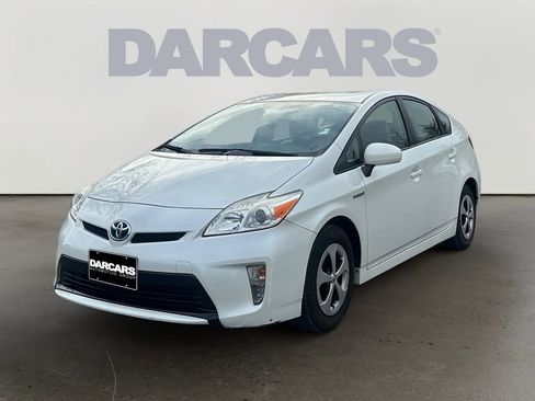 Used 2015 Toyota Prius Two image 3