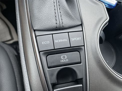 Used 2023 Toyota Camry SE image 31