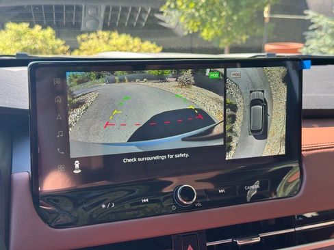 New 2025 Mitsubishi Outlander SEL image 32