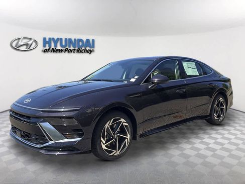 New 2026 Hyundai Sonata SEL FWD image 1