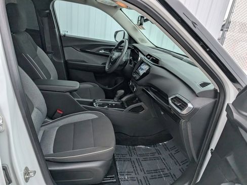 Used 2023 Chevrolet TrailBlazer LT w/ Convenience Package image 29