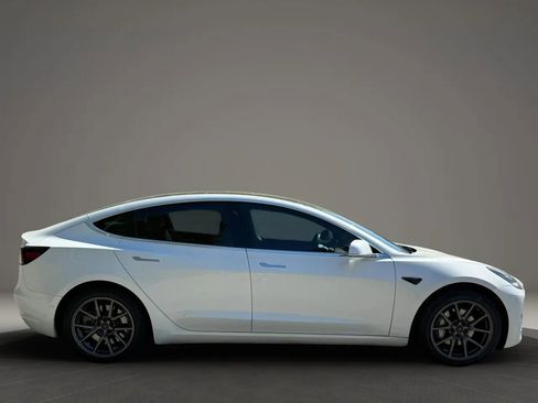 Used 2020 Tesla Model 3 image 7