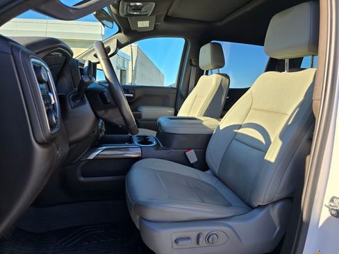 Used 2021 Chevrolet Silverado 1500 RST image 21