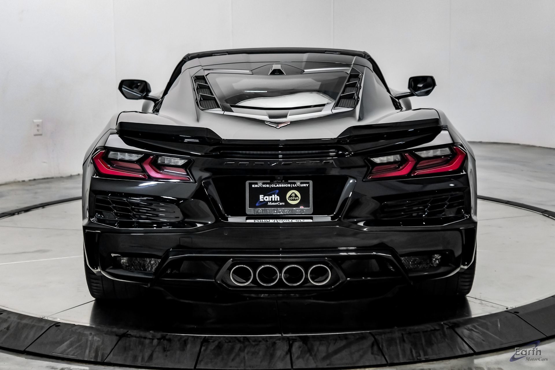 Used 2024 Chevrolet Corvette Z06 RWD image 17