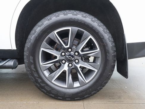 Used 2022 Chevrolet Tahoe Z71 w/ Luxury Package image 50