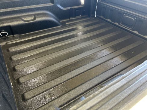 Used 2023 Jeep Gladiator Sport image 22