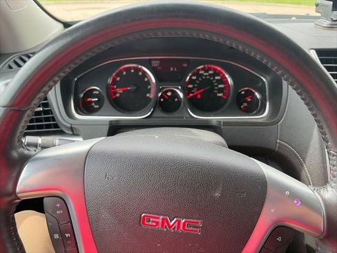 Used 2015 GMC Acadia SLE FWD image 7