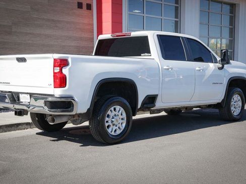 Used 2023 Chevrolet Silverado 2500 LT w/ Convenience Package image 3